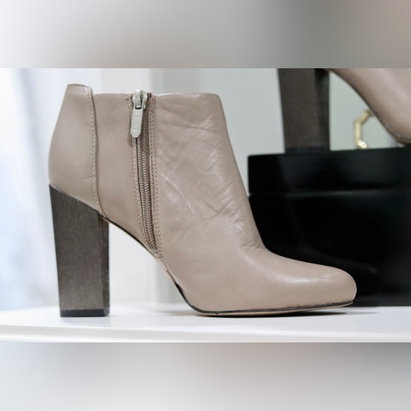 CIRCUS By Sam Edelman womens Bond Taupe gray Bootie block heel Sz 6 - Picture 7 of 14